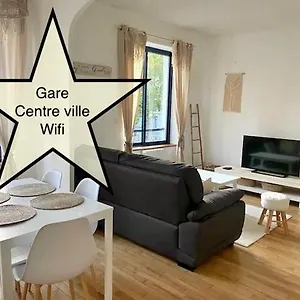 Quimper: T3 Avec Vue Cathédrale Proche Gare Appartement Quimper