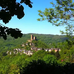 D Hotes Avec 2 Petits Dejeuners Ou Hébergement de vacances Najac